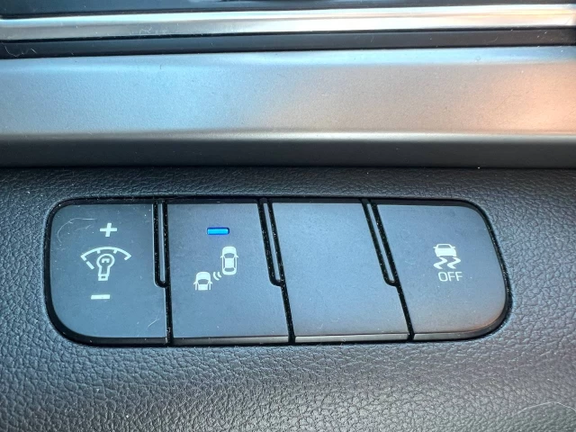 Hyundai Elantra GL**SIEGES CHAUFFANTS**VOLANT CHAUFFANTS**MAGS**CAMERA DE RECULE**ANGLE MORT** 2017
