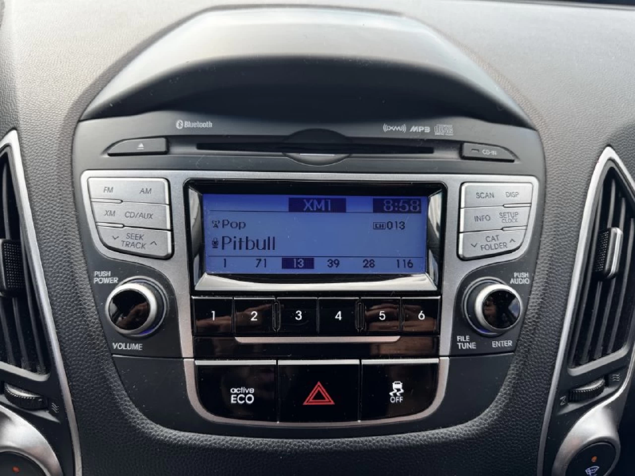 2013 Hyundai Tucson GLS**SAAQ CERTIFIEE**AWD**CUIR**SIEGES CHAUFFNATS**MAGS** Main Image