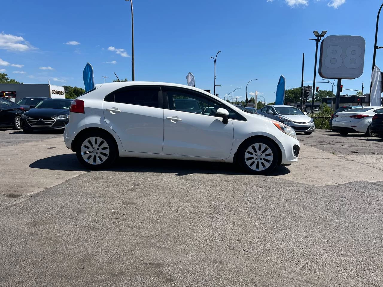 2013 Kia Rio EX**Jamais Accidente**TOIT OUVRANT**CAMERA DE RECULE**SIEGES CHAUFFANTS**MAGS** Image principale