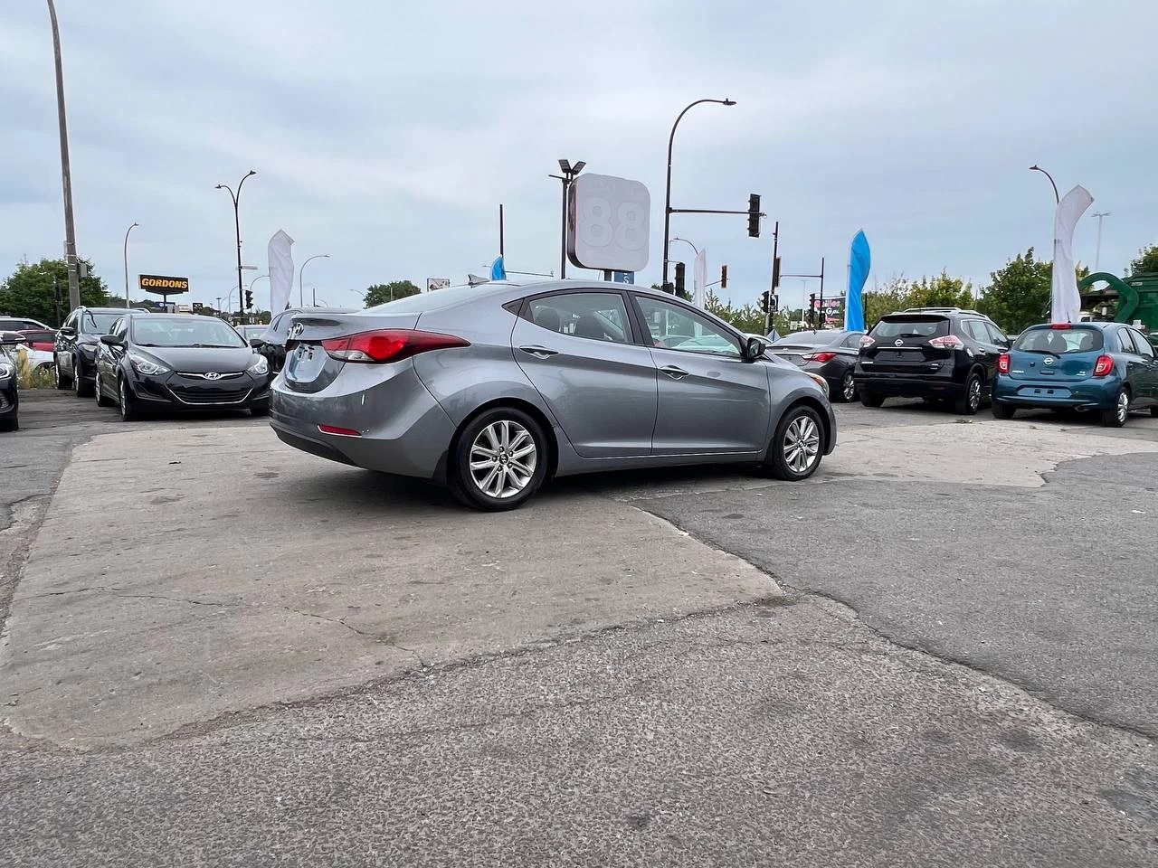 2016 Hyundai Elantra Sport Appearance**SAAQ CERTIFIEE**Toit Ouvrant**CAMERA DE RECULE**SIEGES CHAUFFANTS**MAGS** Main Image