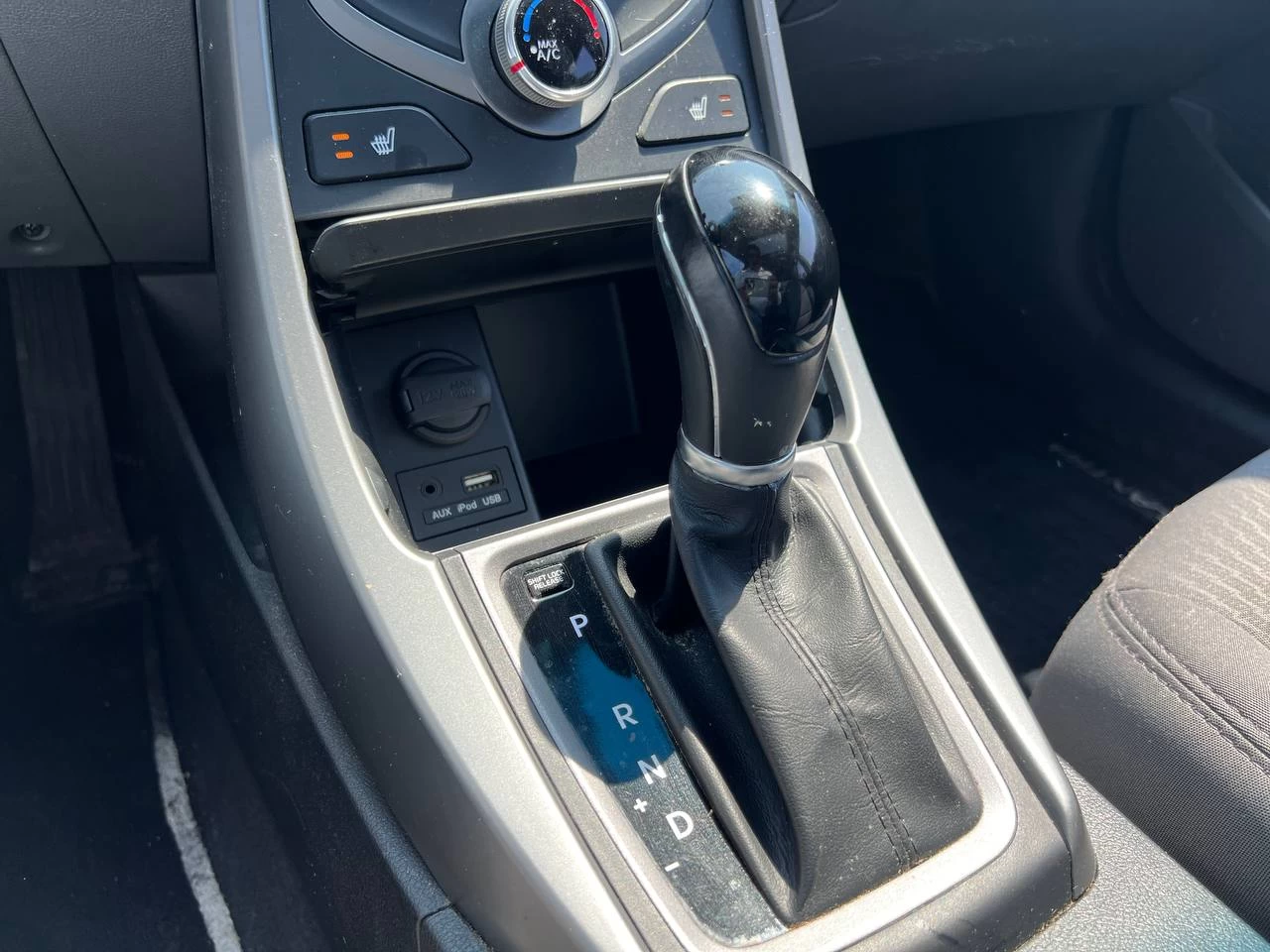 2014 Hyundai Elantra GLS**SAAQ CERTIFIEE**Toit Ouvrant**CAMERA DE RECULE**SIEGES CHAUFFANTS**MAGS**Bas Kilometrage**Un PropriÉtaire** Main Image