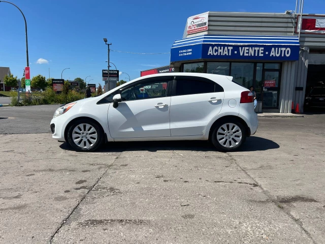 Kia Rio EX**Jamais Accidente**TOIT OUVRANT**CAMERA DE RECULE**SIEGES CHAUFFANTS**MAGS** 2013