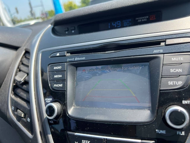 Hyundai Elantra GLS**SAAQ CERTIFIEE**Toit Ouvrant**CAMERA DE RECULE**SIEGES CHAUFFANTS**MAGS**Bas Kilometrage**Un Propriétaire** 2014