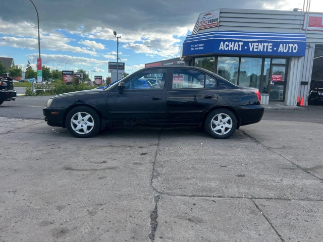 Hyundai Elantra VE**Climatiseur**Régulateur de vitesse**Bas Kilometrage** 2004