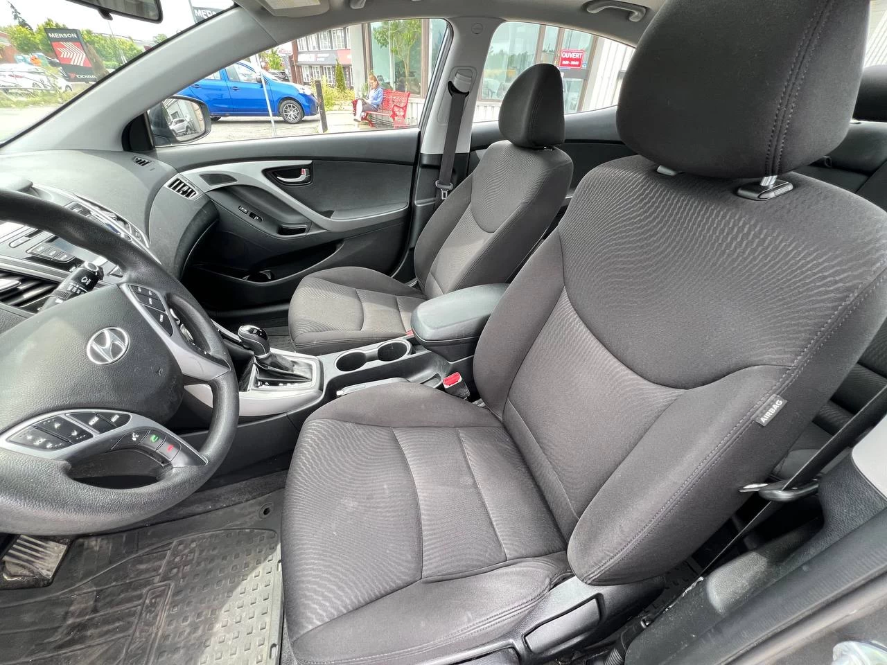 2016 Hyundai Elantra Sport Appearance**SAAQ CERTIFIEE**Toit Ouvrant**CAMERA DE RECULE**SIEGES CHAUFFANTS**MAGS** Main Image