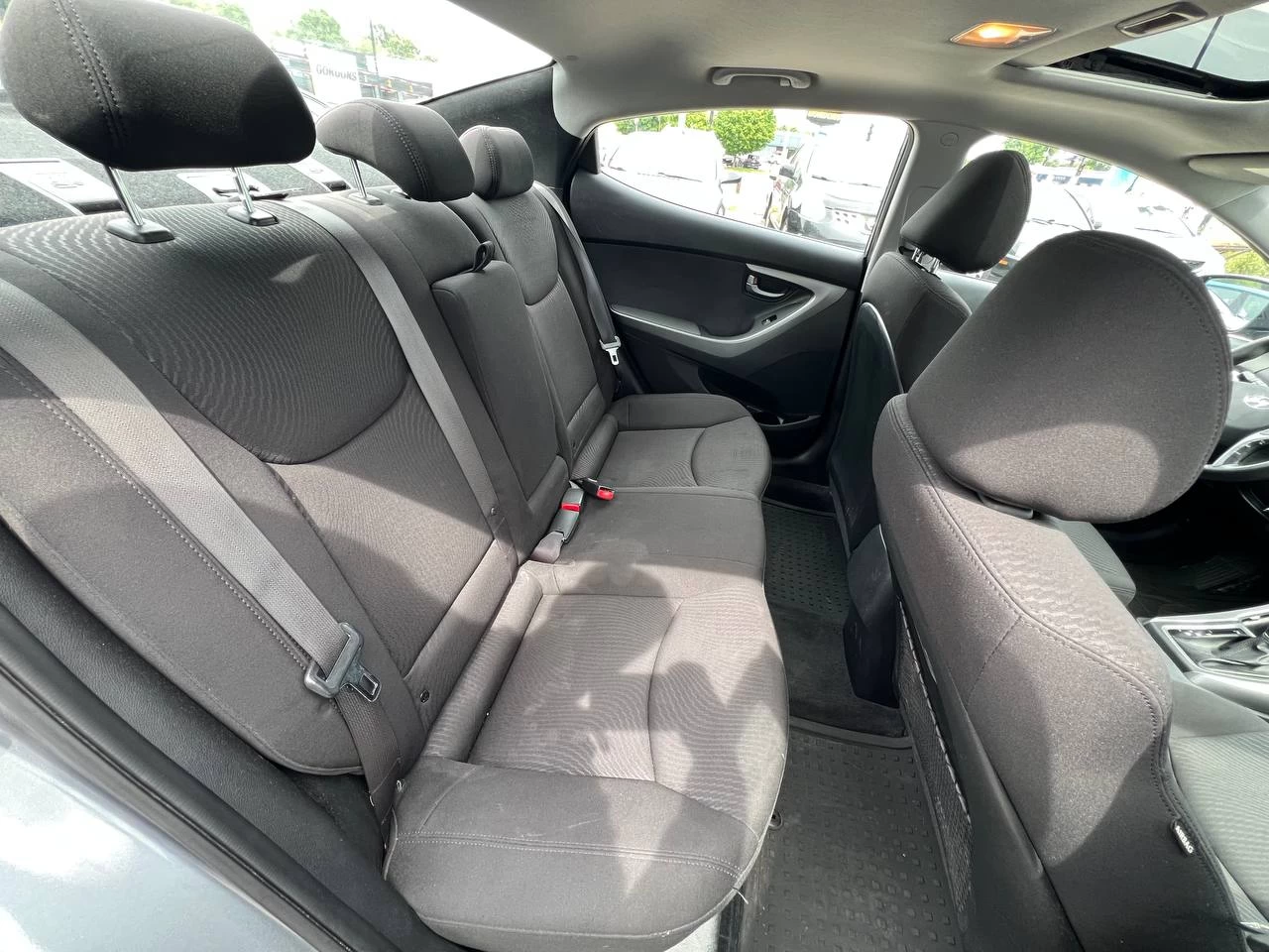 2016 Hyundai Elantra Sport Appearance**SAAQ CERTIFIEE**Toit Ouvrant**CAMERA DE RECULE**SIEGES CHAUFFANTS**MAGS** Main Image