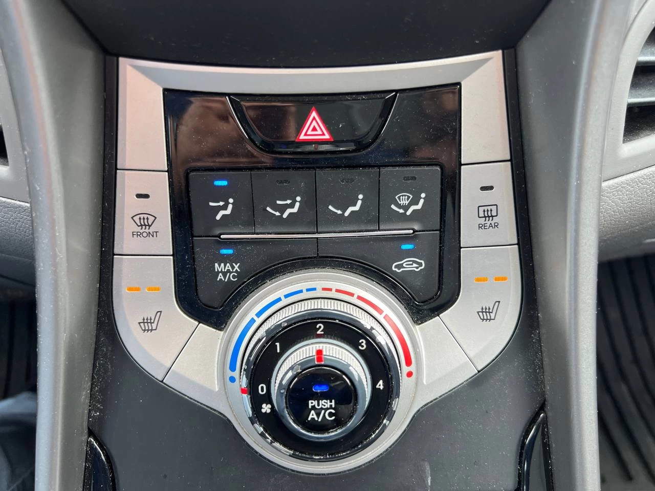 2012 Hyundai Elantra GL**SIEGES CHAUFFANTS**MODE ECO**BAS KILOMETRAGE** Main Image