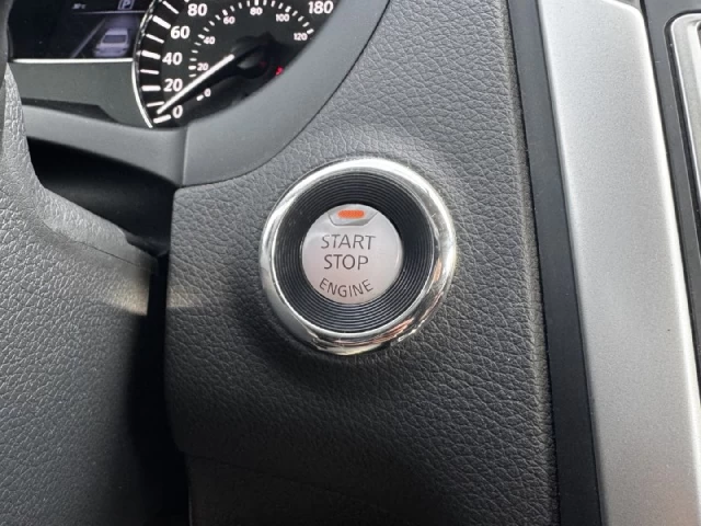 Nissan Altima 2.5**CAMERA DE RECULE**ALERTE ANGLE MORT**SIEGES CHAUFFANTS**MAGS**PUSH TO START** 2016