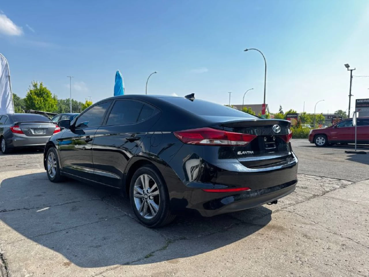 2017 Hyundai Elantra GL**SAAQ CERTIFIEE**CAR PLAY**SIEGES CHAUFFANTS**VOLANT CHAUFFANTS**MAGS**CAMERA DE RECULE**ANGLE MORT** Main Image
