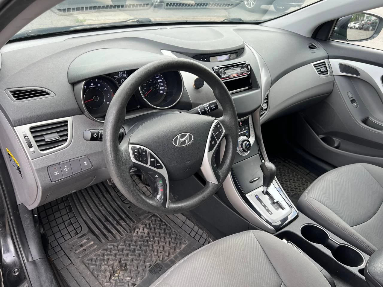 2012 Hyundai Elantra GL**SIEGES CHAUFFANTS**MODE ECO**BAS KILOMETRAGE** Main Image