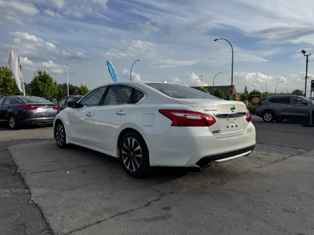 Nissan Altima 2.5**CAMERA DE RECULE**ALERTE ANGLE MORT**SIEGES CHAUFFANTS**MAGS**PUSH TO START** 2016