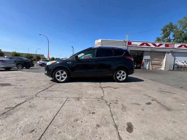 Ford Escape SE**SAAQ CERTIFIEE**AWD***Caméra de Recul**Navigation**SIEGES CHAUFFANTS**MAGS** 2014