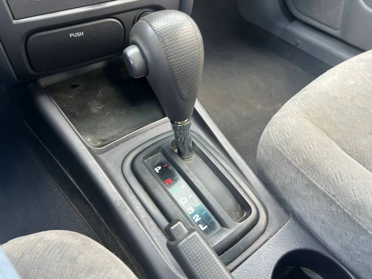 2004 Hyundai Elantra VE**Climatiseur**RÉgulateur de vitesse**Bas Kilometrage** Main Image