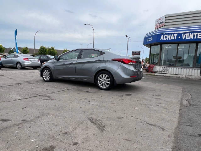 Hyundai Elantra Sport Appearance**SAAQ CERTIFIEE**Toit Ouvrant**CAMERA DE RECULE**SIEGES CHAUFFANTS**MAGS** 2016