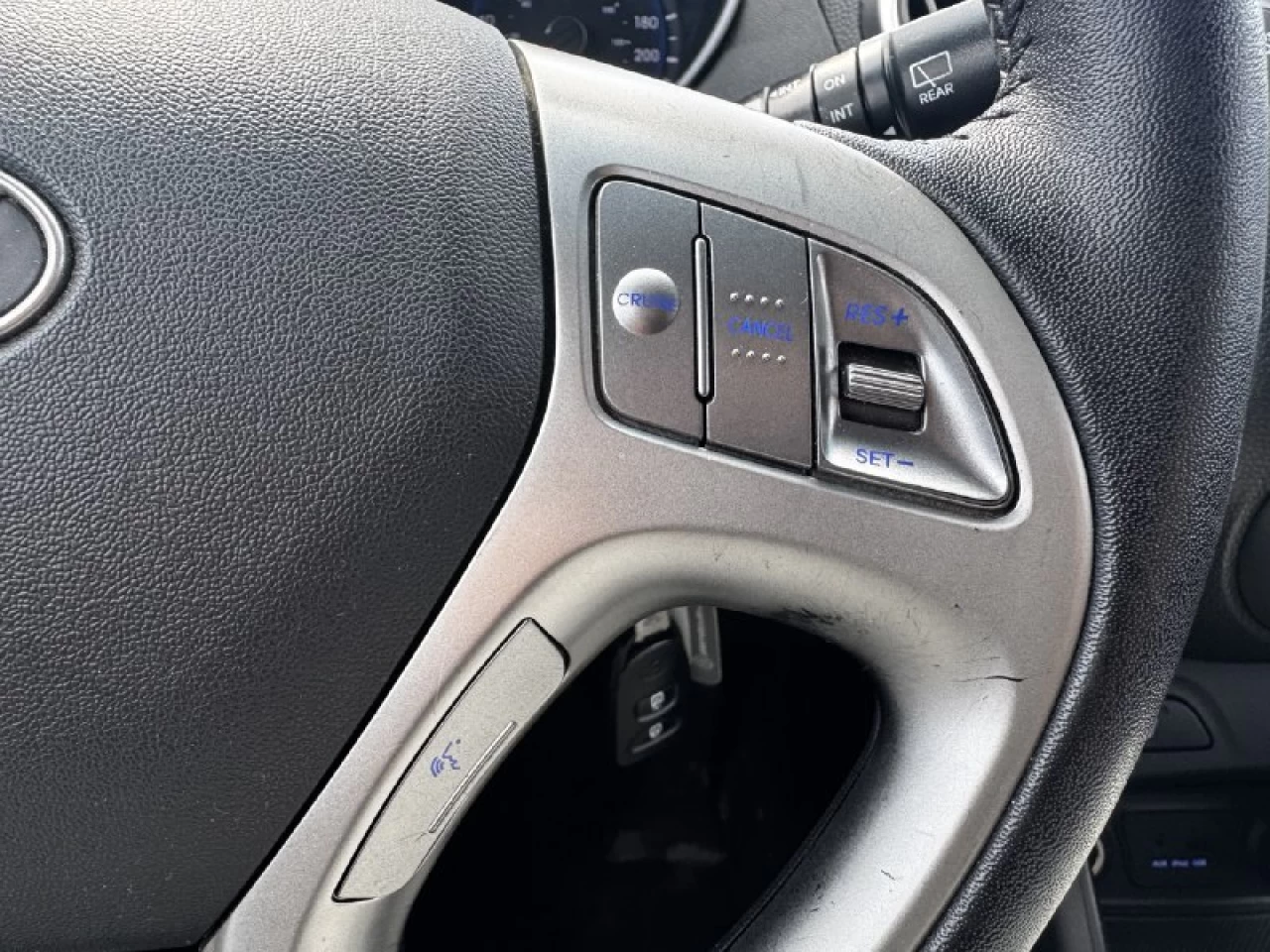 2013 Hyundai Tucson GLS**SAAQ CERTIFIEE**AWD**CUIR**SIEGES CHAUFFNATS**MAGS** Main Image