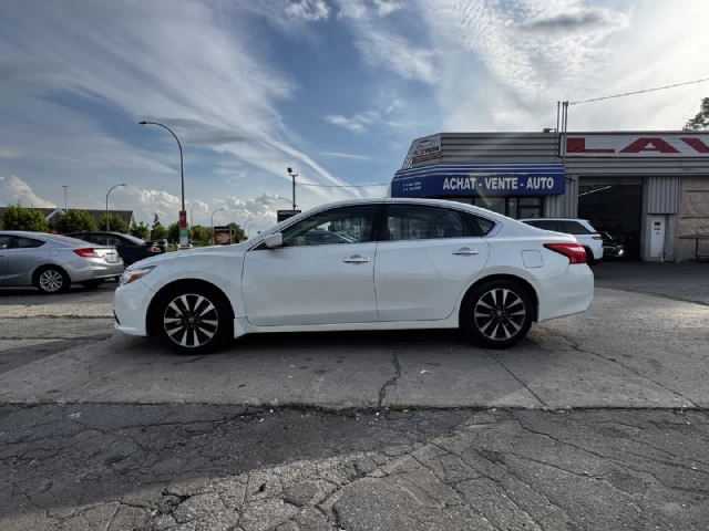 Nissan Altima 2.5**CAMERA DE RECULE**ALERTE ANGLE MORT**SIEGES CHAUFFANTS**MAGS**PUSH TO START** 2016