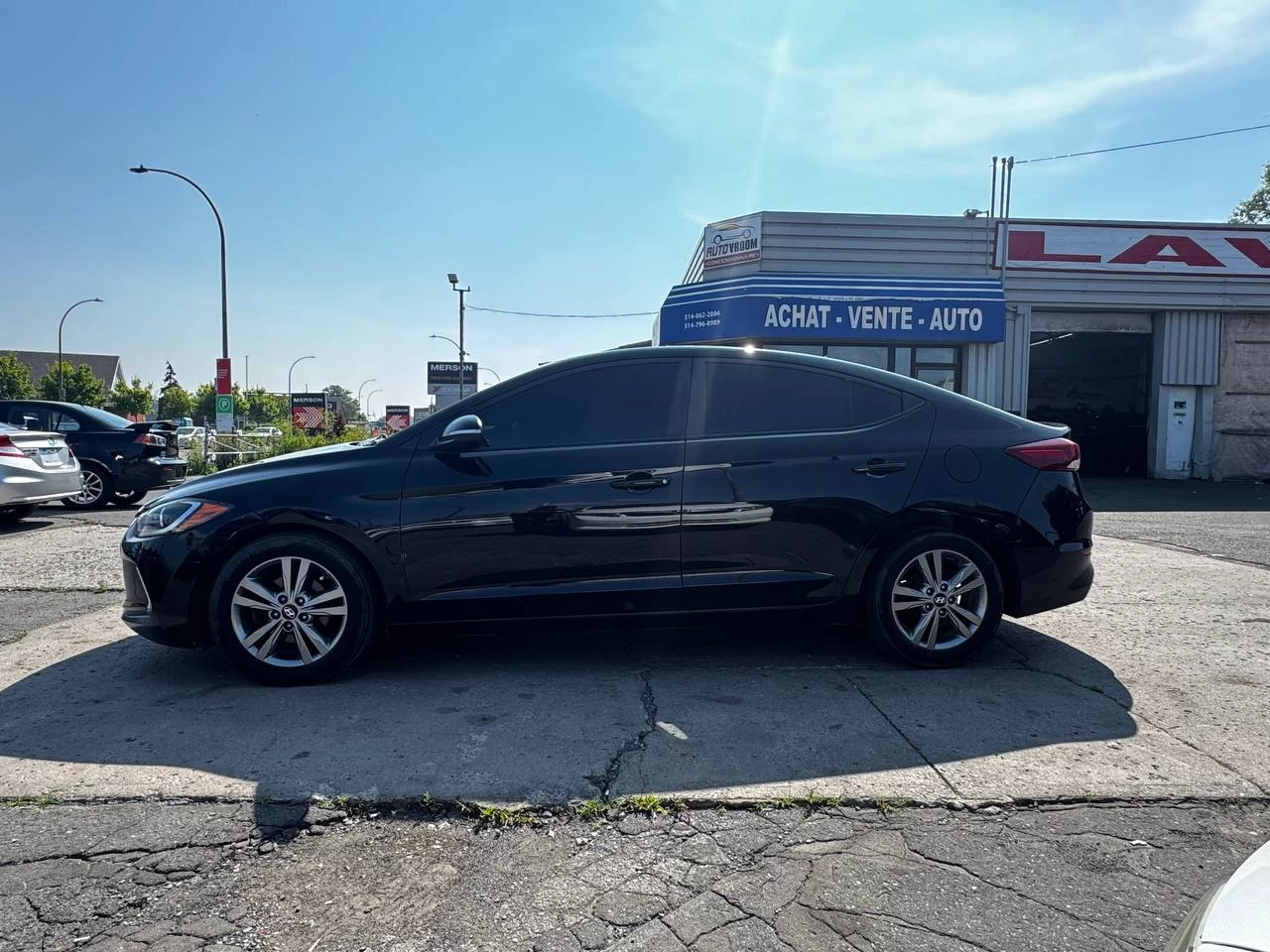 2017 Hyundai Elantra GL**SAAQ CERTIFIEE**CAR PLAY**SIEGES CHAUFFANTS**VOLANT CHAUFFANTS**MAGS**CAMERA DE RECULE**ANGLE MORT** Main Image