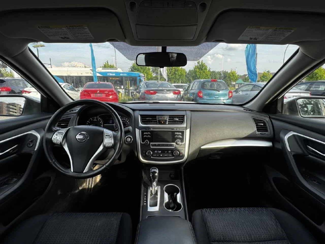 2016 Nissan Altima 2.5**CAMERA DE RECULE**ALERTE ANGLE MORT**SIEGES CHAUFFANTS**MAGS**PUSH TO START** Main Image