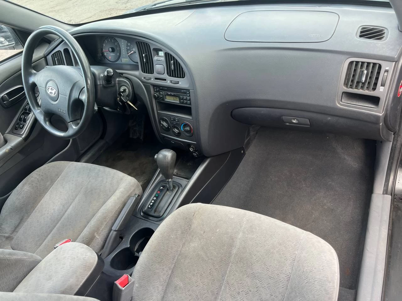 2004 Hyundai Elantra VE**Climatiseur**RÉgulateur de vitesse**Bas Kilometrage** Main Image