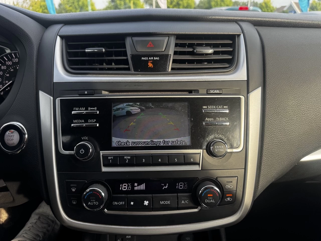 2016 Nissan Altima 2.5**CAMERA DE RECULE**ALERTE ANGLE MORT**SIEGES CHAUFFANTS**MAGS**PUSH TO START** Main Image
