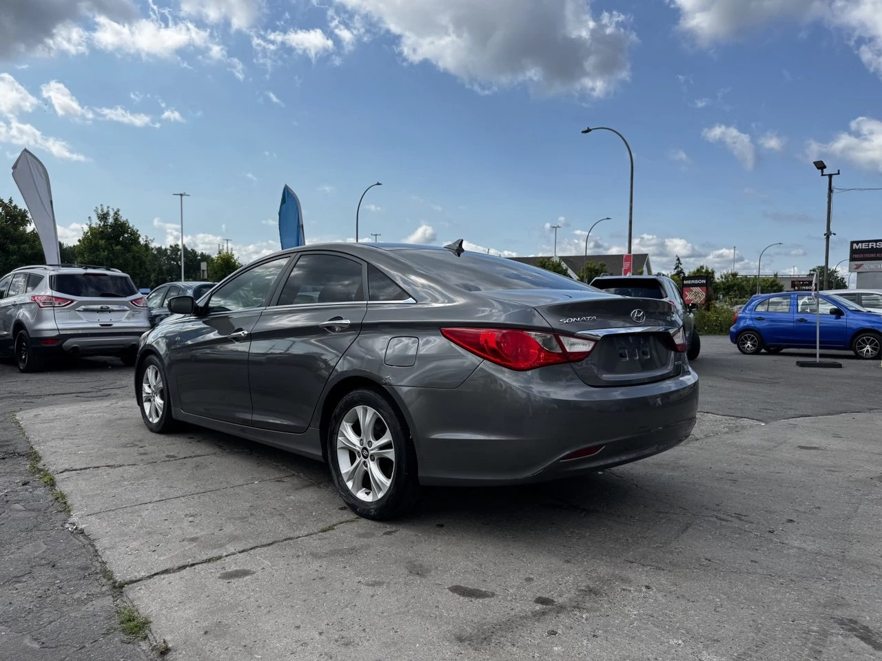 2011 Hyundai Sonata Limited**Un Proprietaire**CUIR**TOIT OUVRANT**SIEGES CHAUFFNATS**MAGS** Main Image