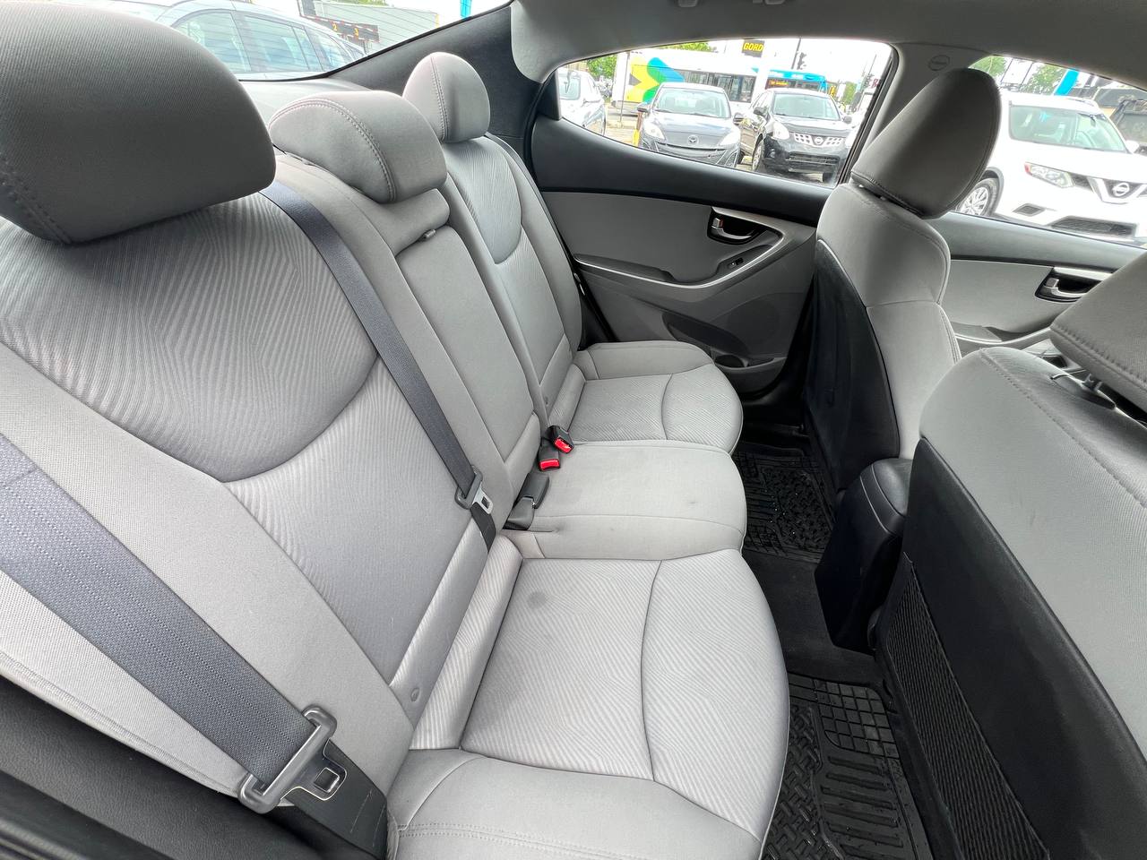 2012 Hyundai Elantra GL**SIEGES CHAUFFANTS**MODE ECO**BAS KILOMETRAGE** Main Image