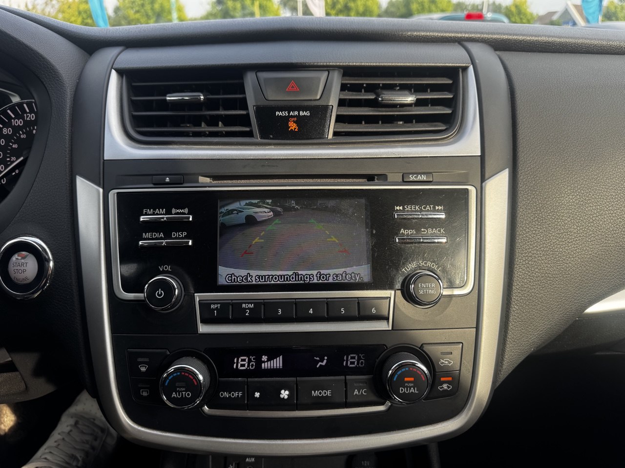 2016 Nissan Altima 2.5**CAMERA DE RECULE**ALERTE ANGLE MORT**SIEGES CHAUFFANTS**MAGS**PUSH TO START** Main Image