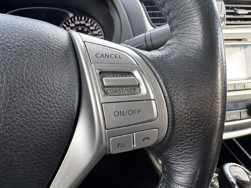 2016 Nissan Altima 2.5**CAMERA DE RECULE**ALERTE ANGLE MORT**SIEGES CHAUFFANTS**MAGS**PUSH TO START** Main Image