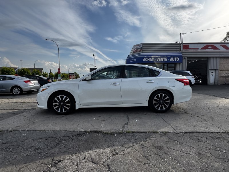 2016 Nissan Altima 2.5**CAMERA DE RECULE**ALERTE ANGLE MORT**SIEGES CHAUFFANTS**MAGS**PUSH TO START** Main Image