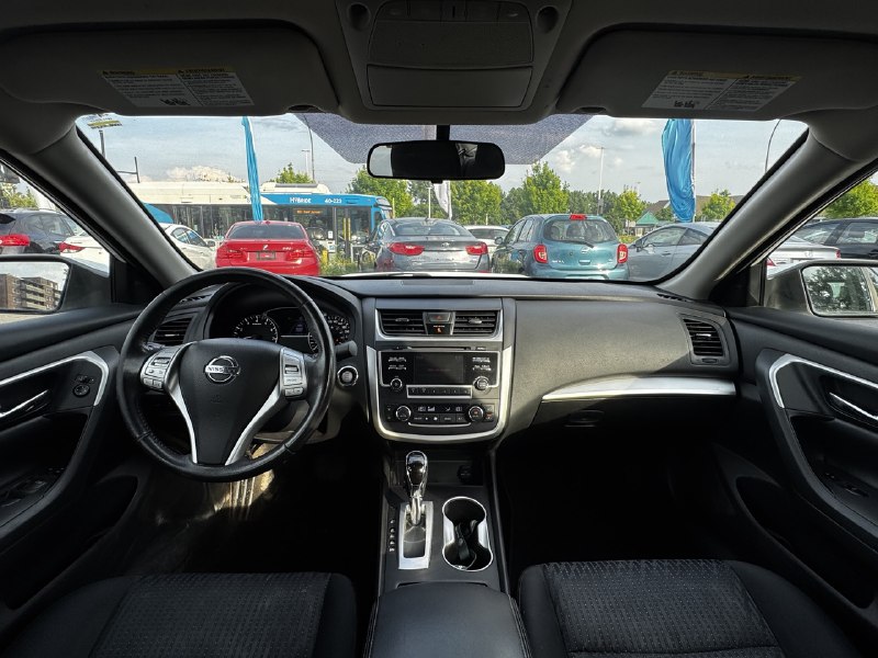 2016 Nissan Altima 2.5**CAMERA DE RECULE**ALERTE ANGLE MORT**SIEGES CHAUFFANTS**MAGS**PUSH TO START** Main Image