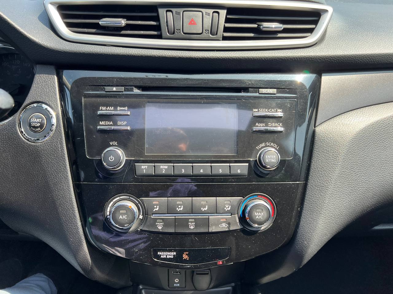 2014 Nissan Rogue SV**AWD**TOIT OUVRANT PANORAMIQUE**CAMERA DE RECULE**SIEGES CHAUFFNATS** Image principale