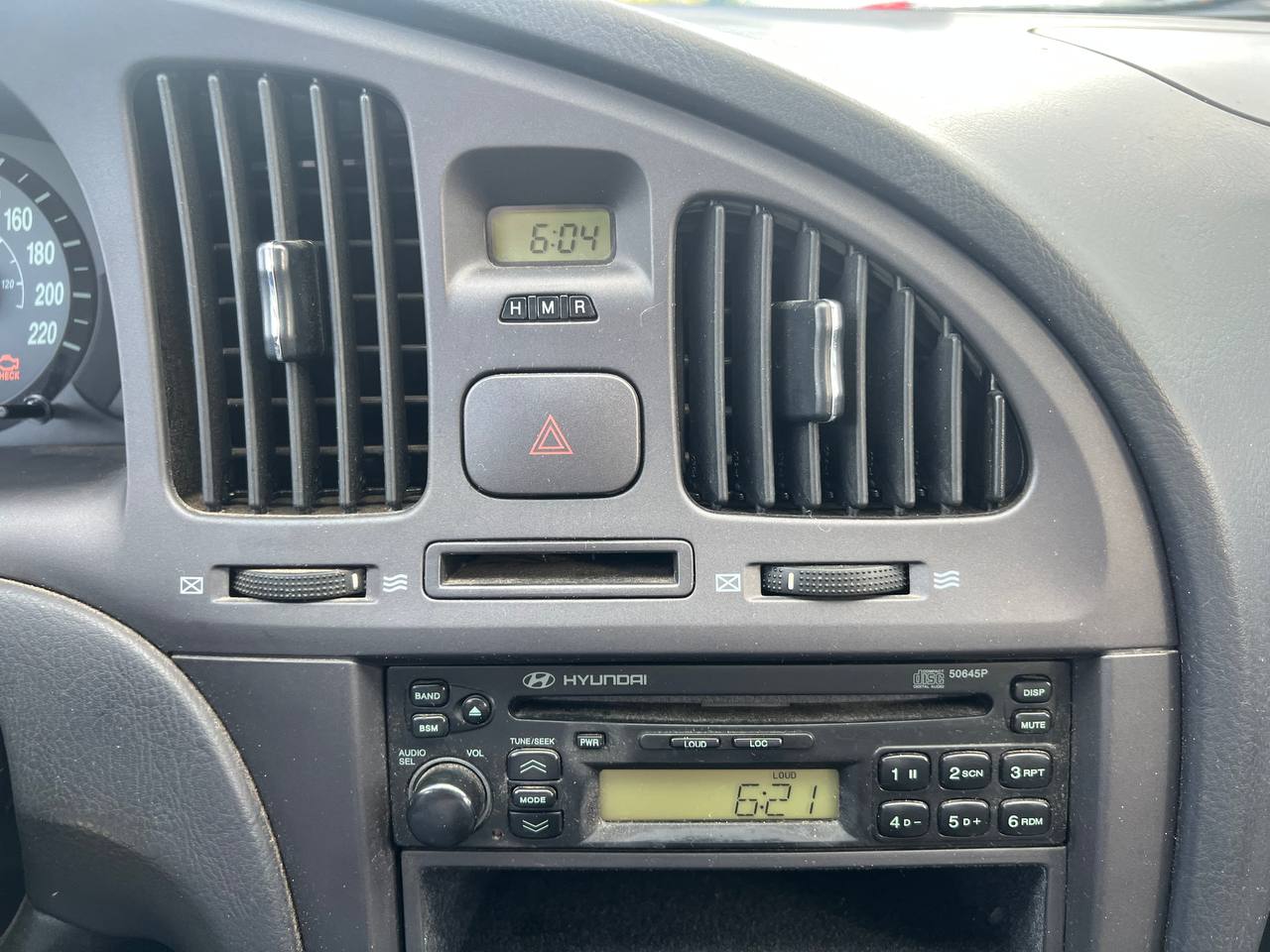 2004 Hyundai Elantra VE**Climatiseur**RÉgulateur de vitesse**Bas Kilometrage** Main Image