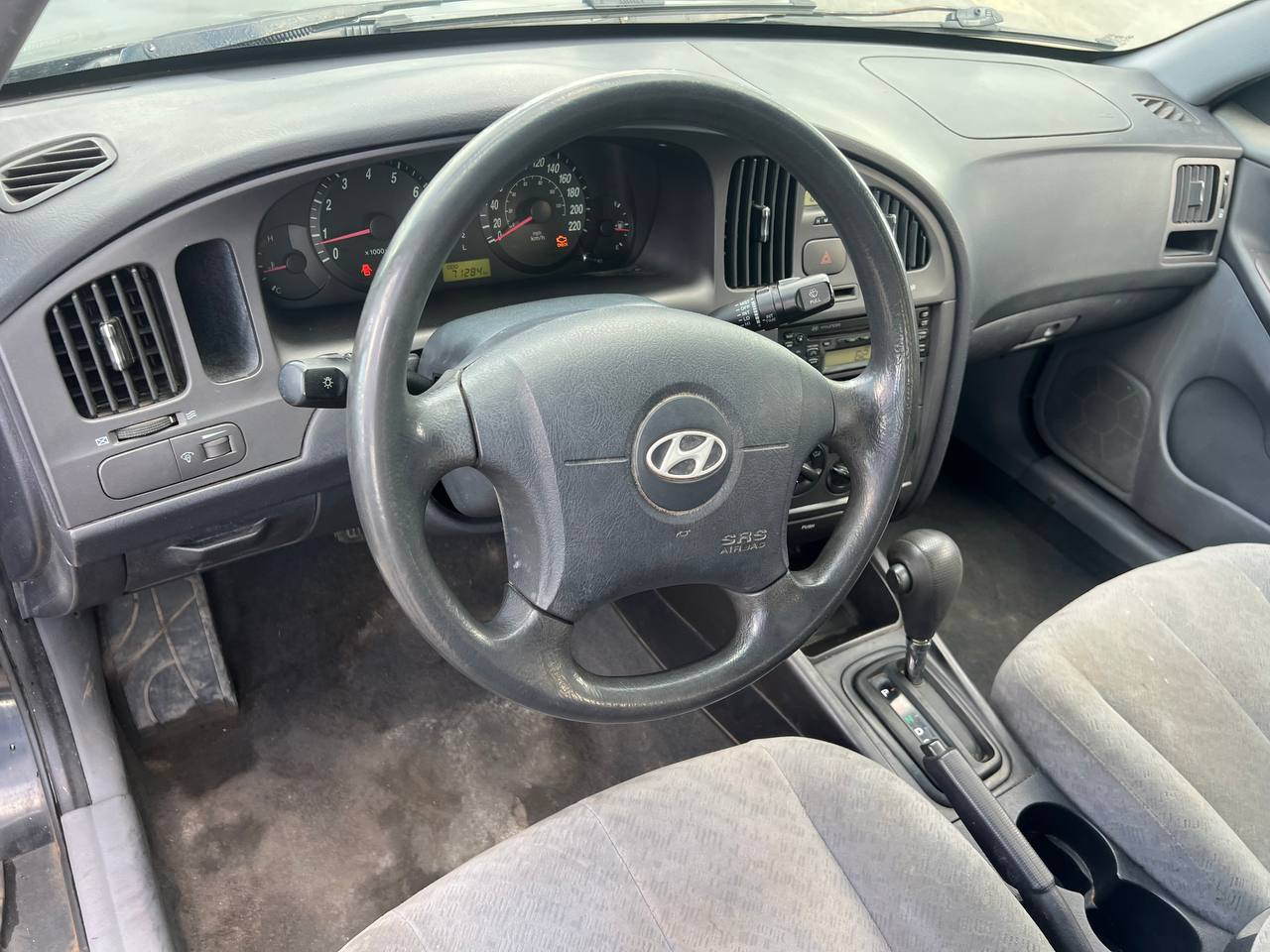 2004 Hyundai Elantra VE**Climatiseur**RÉgulateur de vitesse**Bas Kilometrage** Main Image