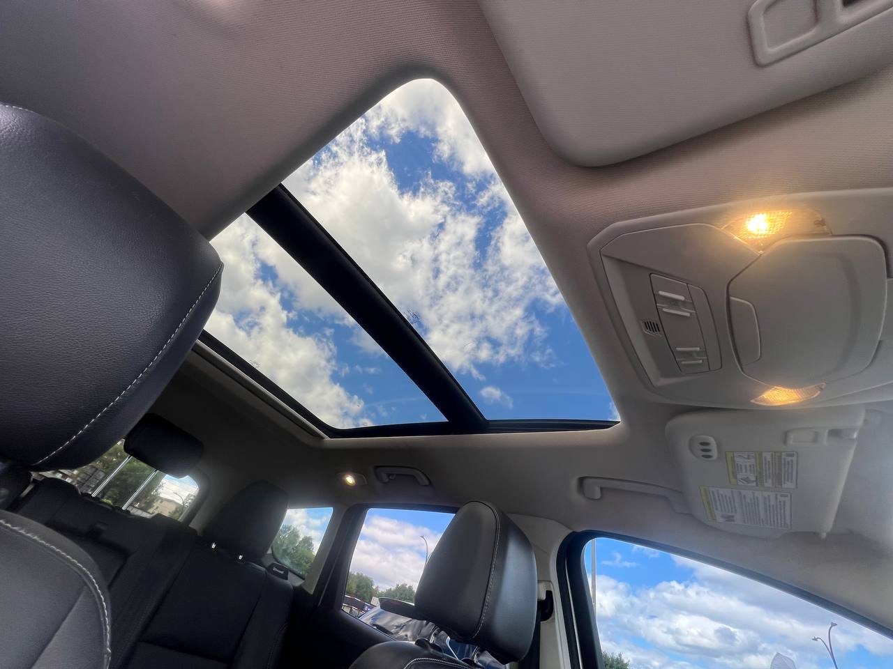 2016 Ford Escape Titanium**SAAQ CERTIFIEE**AWD**Toit Ouvrant Panaromique**ANGLE MORT**CamÉra de Recul**SIEGES EN CUIR**Navigation**SIEGES CHAUFFANTS**dÉmarrage À distance**MAGS** Main Image