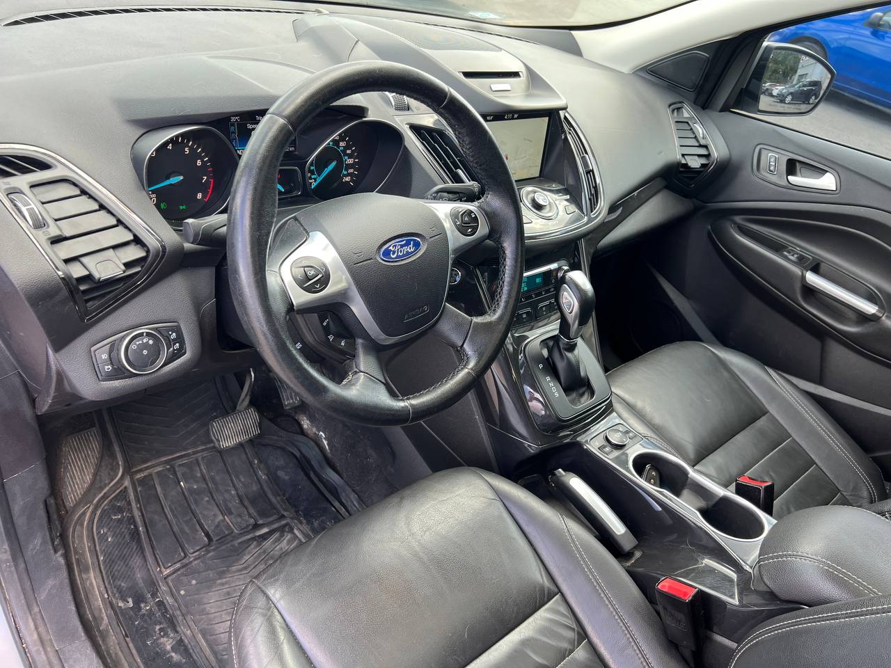2016 Ford Escape Titanium**SAAQ CERTIFIEE**AWD**Toit Ouvrant Panaromique**ANGLE MORT**CamÉra de Recul**SIEGES EN CUIR**Navigation**SIEGES CHAUFFANTS**dÉmarrage À distance**MAGS** Main Image