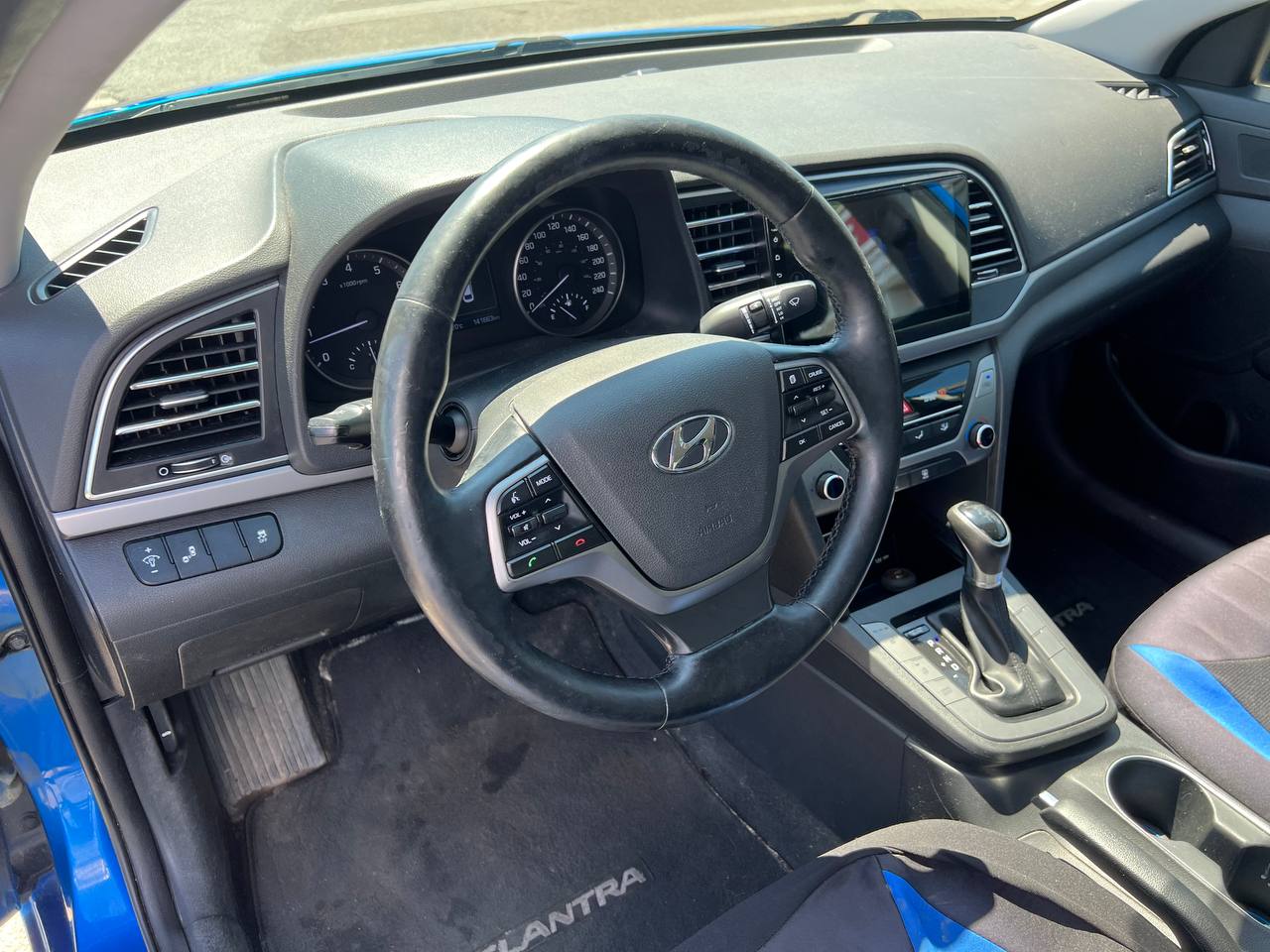 2017 Hyundai Elantra GL**SIEGES CHAUFFANTS**VOLANT CHAUFFANTS**MAGS**CAMERA DE RECULE**ANGLE MORT** Main Image