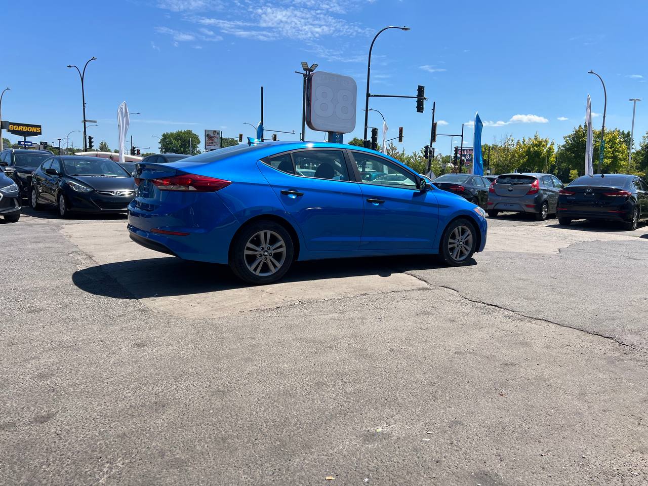 2017 Hyundai Elantra GL**SIEGES CHAUFFANTS**VOLANT CHAUFFANTS**MAGS**CAMERA DE RECULE**ANGLE MORT** Main Image