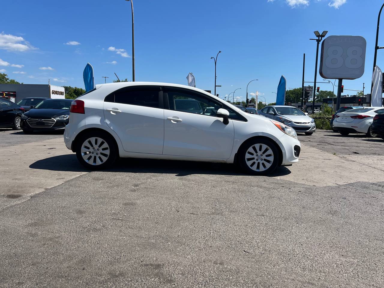 2013 Kia Rio EX**Jamais Accidente**TOIT OUVRANT**CAMERA DE RECULE**SIEGES CHAUFFANTS**MAGS** Image principale