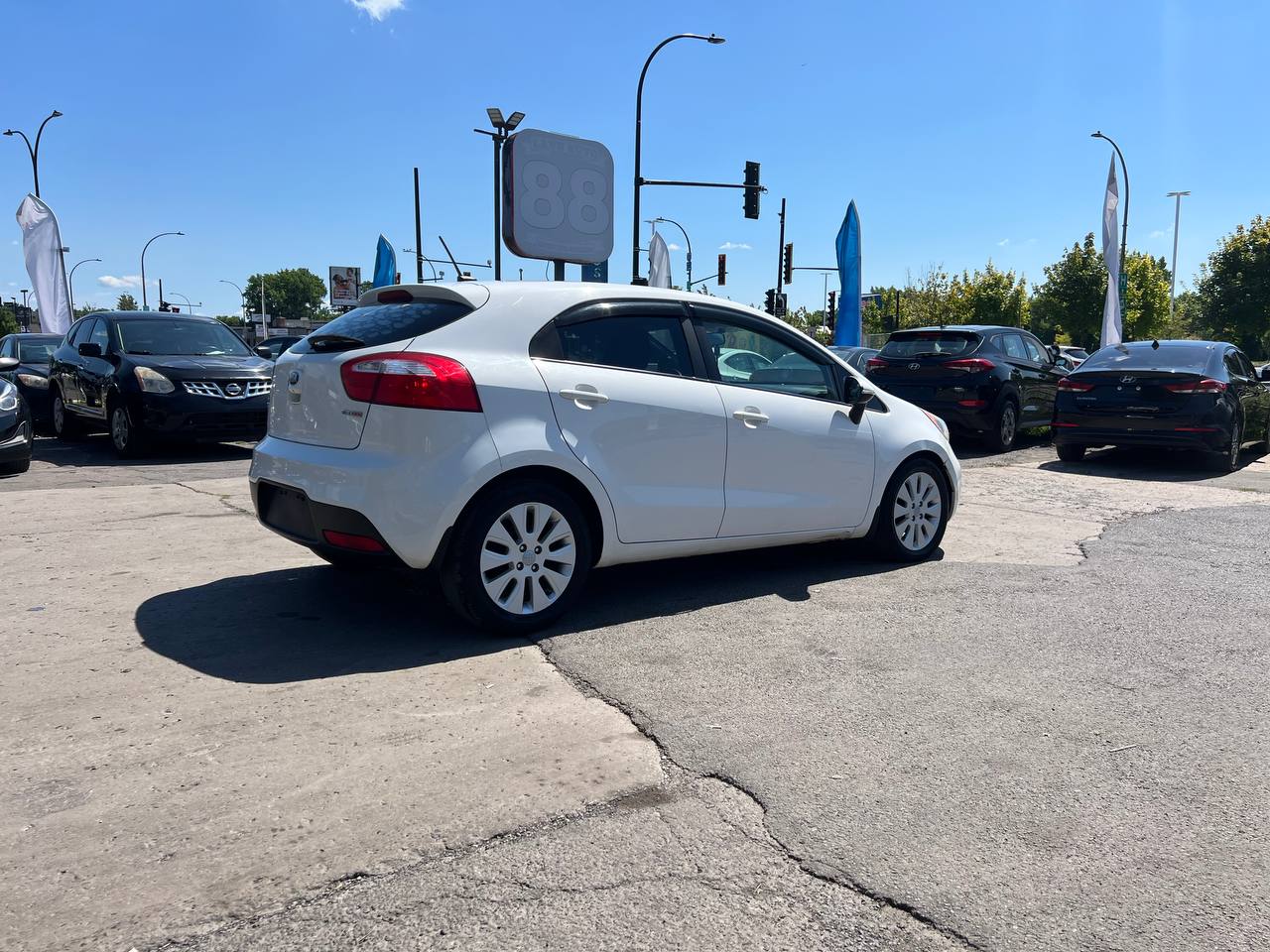 2013 Kia Rio EX**Jamais Accidente**TOIT OUVRANT**CAMERA DE RECULE**SIEGES CHAUFFANTS**MAGS** Image principale