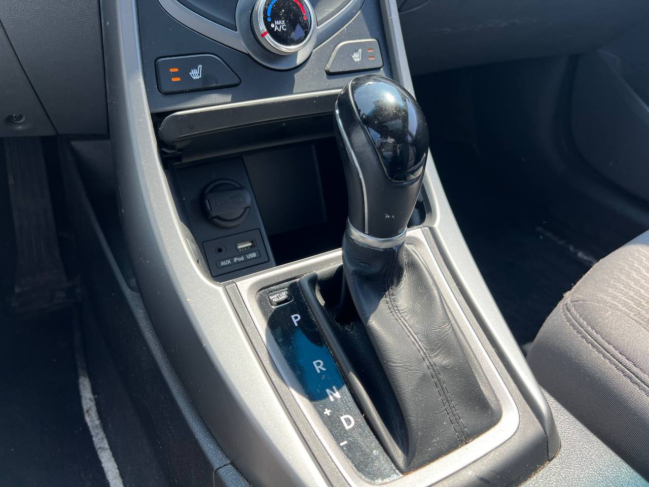 2014 Hyundai Elantra GLS**SAAQ CERTIFIEE**Toit Ouvrant**CAMERA DE RECULE**SIEGES CHAUFFANTS**MAGS**Bas Kilometrage**Un PropriÉtaire** Main Image