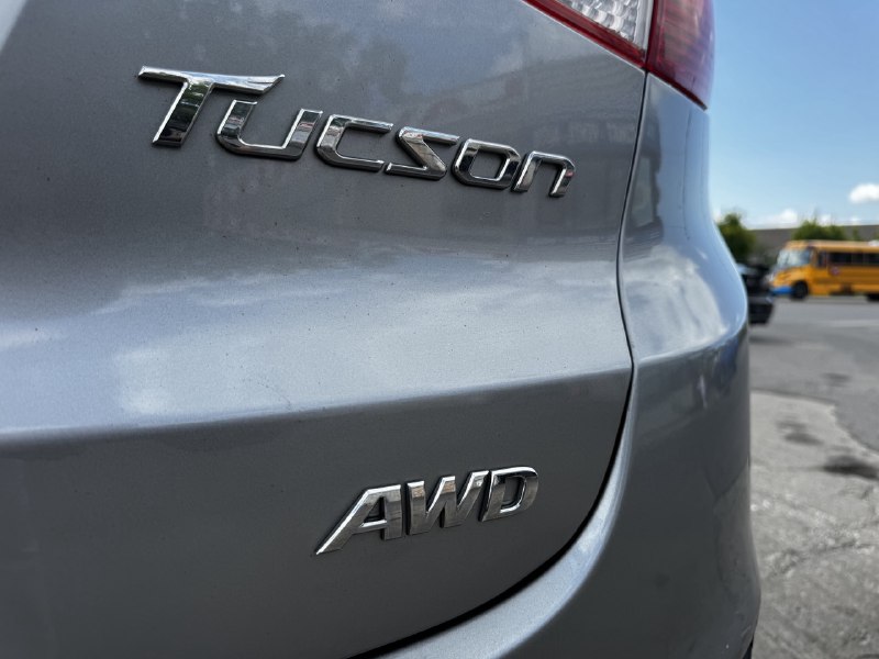 2013 Hyundai Tucson GLS**SAAQ CERTIFIEE**AWD**CUIR**SIEGES CHAUFFNATS**MAGS** Main Image