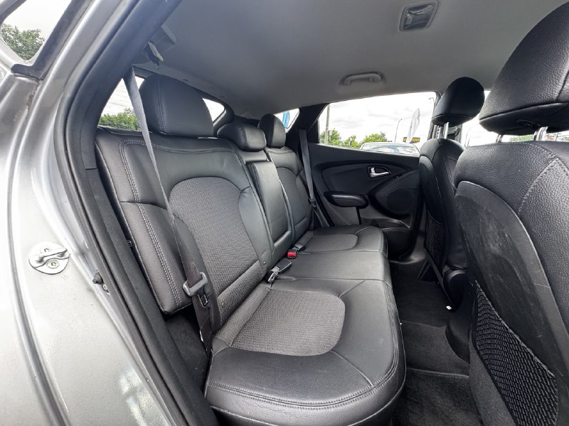 2013 Hyundai Tucson GLS**SAAQ CERTIFIEE**AWD**CUIR**SIEGES CHAUFFNATS**MAGS** Main Image