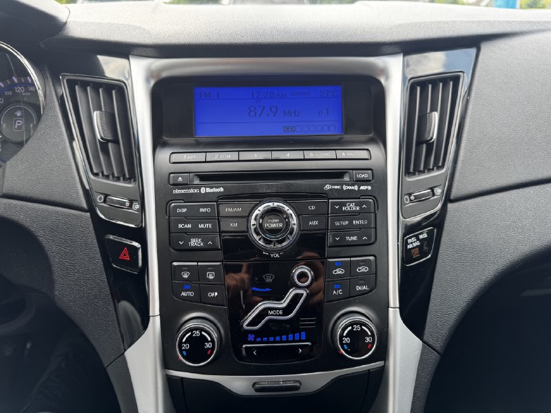 2011 Hyundai Sonata Limited**Un Proprietaire**CUIR**TOIT OUVRANT**SIEGES CHAUFFNATS**MAGS** Main Image