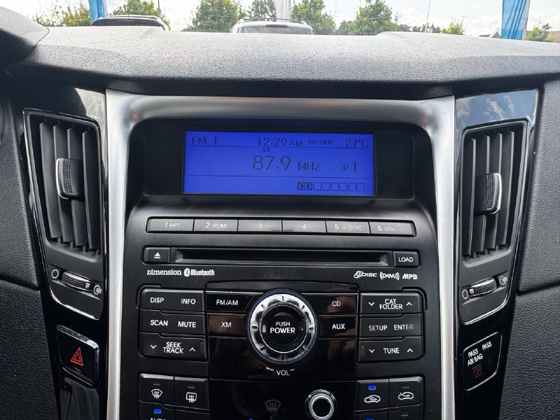 2011 Hyundai Sonata Limited**Un Proprietaire**CUIR**TOIT OUVRANT**SIEGES CHAUFFNATS**MAGS** Main Image