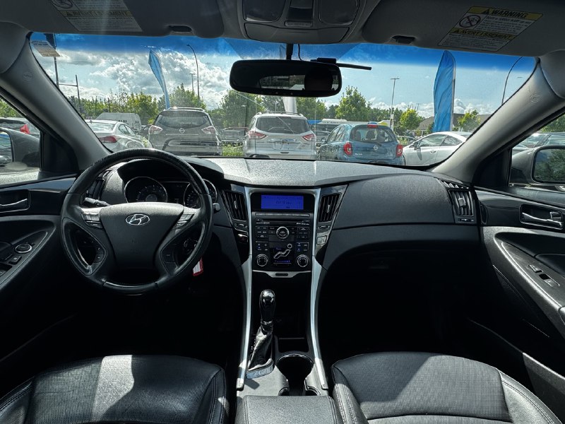 2011 Hyundai Sonata Limited**Un Proprietaire**CUIR**TOIT OUVRANT**SIEGES CHAUFFNATS**MAGS** Main Image