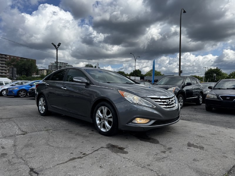 2011 Hyundai Sonata Limited**Un Proprietaire**CUIR**TOIT OUVRANT**SIEGES CHAUFFNATS**MAGS** Main Image