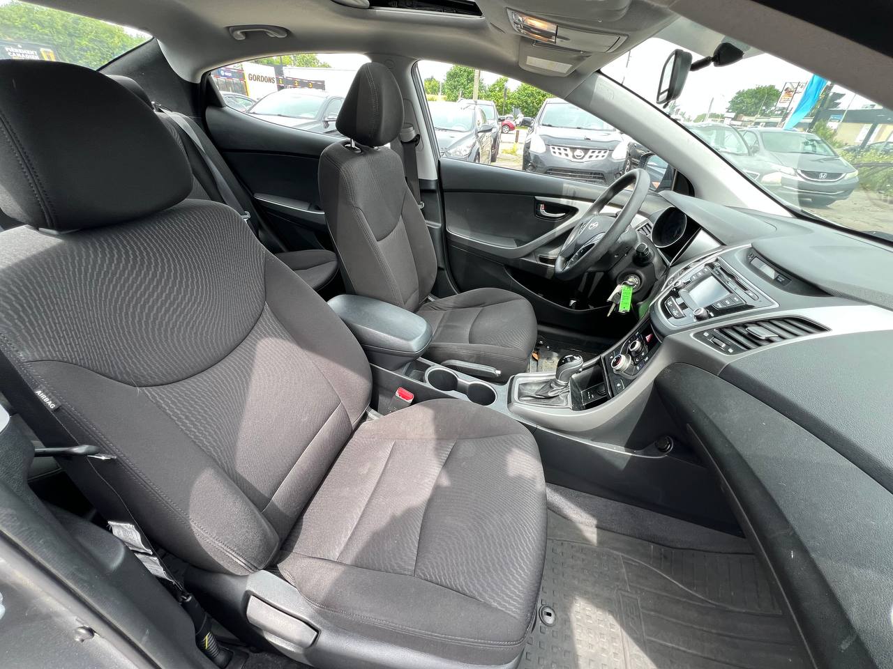 2016 Hyundai Elantra Sport Appearance**SAAQ CERTIFIEE**Toit Ouvrant**CAMERA DE RECULE**SIEGES CHAUFFANTS**MAGS** Main Image