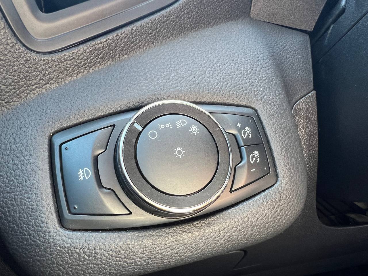 2014 Ford Escape SE**SAAQ CERTIFIEE**AWD***CamÉra de Recul**Navigation**SIEGES CHAUFFANTS**MAGS** Main Image