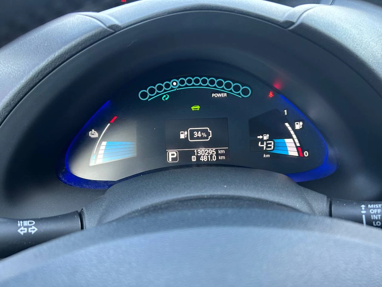 2016 Nissan LEAF SV**NAVIGATION**CAMERA DE RECUL**BLUETOOTH**SIEGES CHAUFFANT** SIEGES EN CUIR**VOLANT CHAUFFANT** Main Image