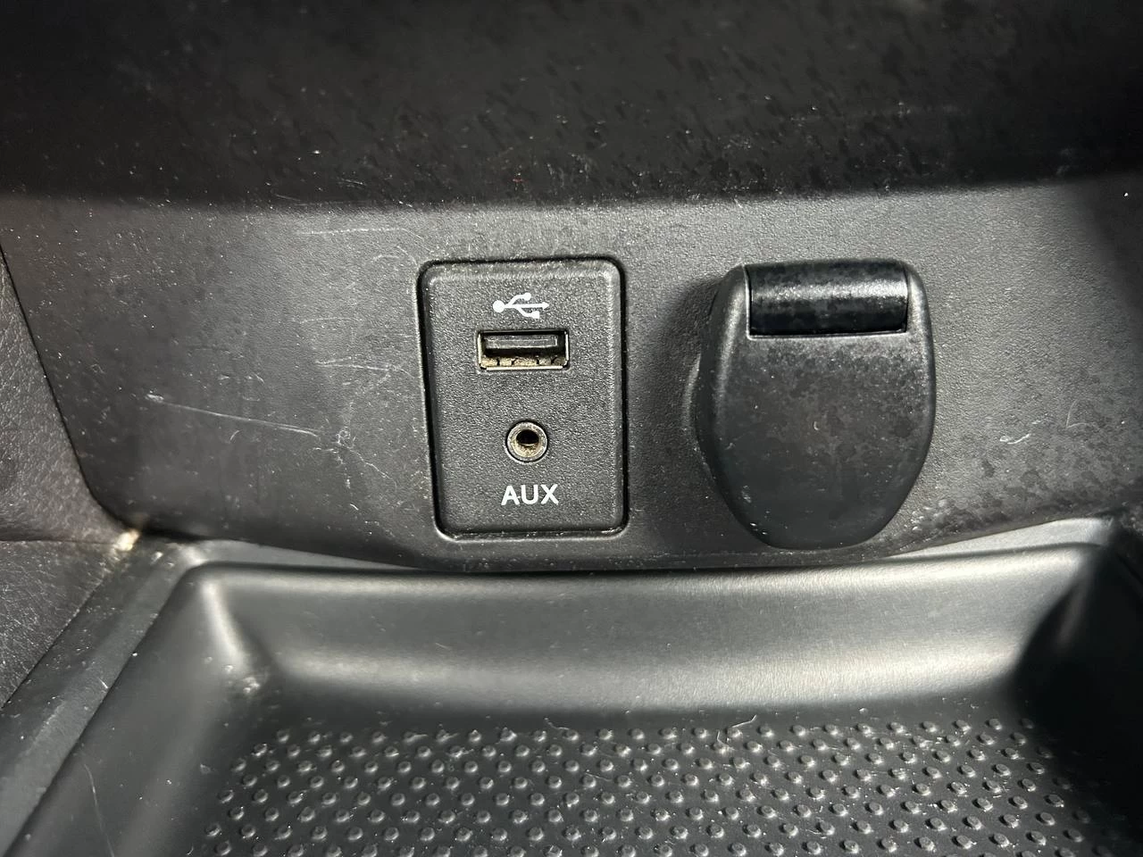 2016 Nissan LEAF SV**NAVIGATION**CAMERA DE RECUL**BLUETOOTH**SIEGES CHAUFFANT** SIEGES EN CUIR**VOLANT CHAUFFANT** Main Image
